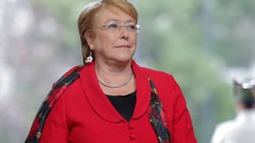 Michelle Bachelet llama a votar en las primarias presidenciales de este domingo
