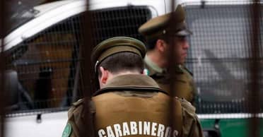 Sujeto se opuso a arresto y golpeó a dos carabineros: uno quedó con fractura