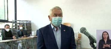 Ministro Paris calificó de "fiesta democrática" el desarrollo del Plebiscito Nacional