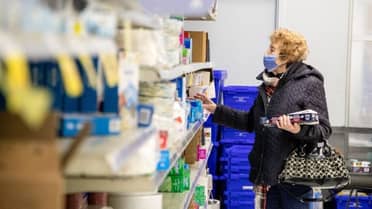 Mayores de 80 años podrán salir a comprar bienes esenciales sin permiso de desplazamiento