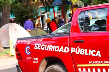 Municipio presentará querella contra sujeto que agredió a fiscalizador en pleno centro de Curicó