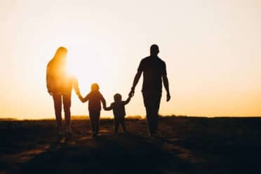 Programa FAE busca familias de acogida para niños, niñas y adolescentes