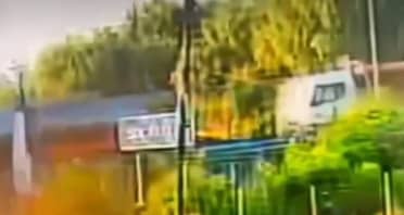 Video capta violenta colisión de camiones frente a Curicó