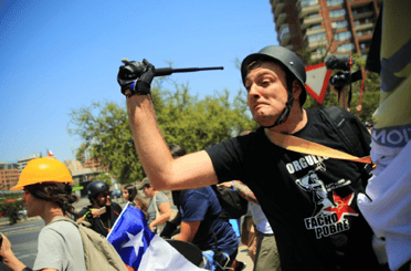 Condenan a Sebastián Izquierdo por delitos en marchas por el Rechazo: pena se dio por cumplida