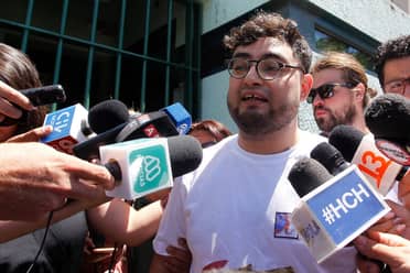 Profesor que destruyó torniquete del Metro fue detenido por rayar fachada recién pintada de una iglesia