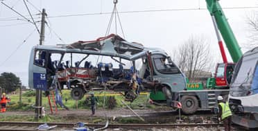 Tribunal de San Pedro de La Paz dejó en prisión preventiva a chofer de microbús que colisionó con tren y dejó siete muertos