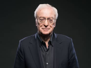 Actor británico Michael Caine anuncia su retirada del cine a los 90 años