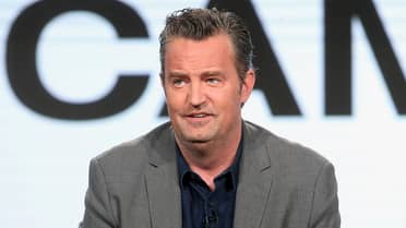 Encuentran muerto al actor Matthew Perry, conocido por su papel de Chandler Bing en "Friends"