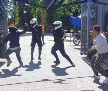 Dejan en libertad a dos menores que atacaron a guardias en parque Quinta Normal