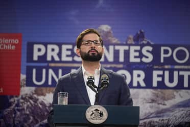 Cadem: Presidente Boric cierra el 2023 con un 31% de aprobación, 4 puntos menos que en 2022