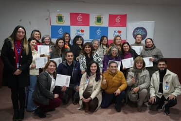 Centro de Acción de la Mujer Alhué de Curicó cerró proyecto cultural de confección