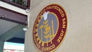 Alarma en Politécnico San José de Curicó: Estudiante ingresó arma de fuego y apuntó a profesor