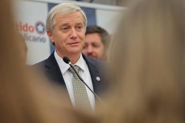 Cadem: Kast se impone a Matthei y Jara supera a Tohá por un punto