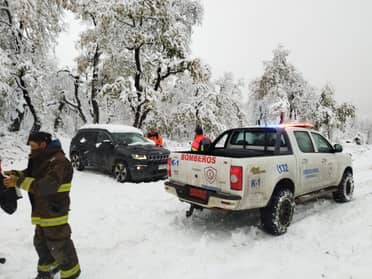 Rescatan con vida a los cuatro extraviados restantes en la precordillera de Romeral