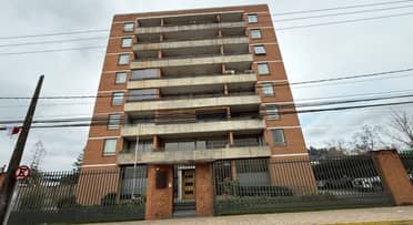 Conserje de edificio en Curicó es brutalmente agredido por arrendatario y sus visitas
