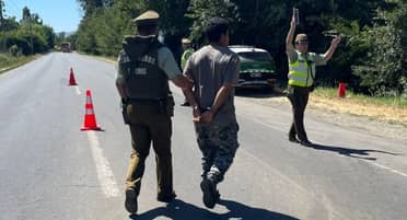 Molina: Carabineros detiene a conductores extranjeros tras masiva fiscalización a transporte de temporeros