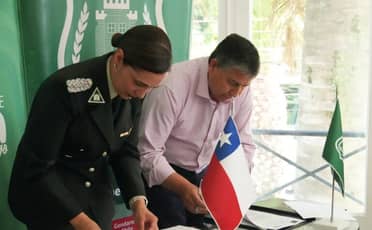 Teno y Gendarmería firman acuerdo histórico para la reinserción social