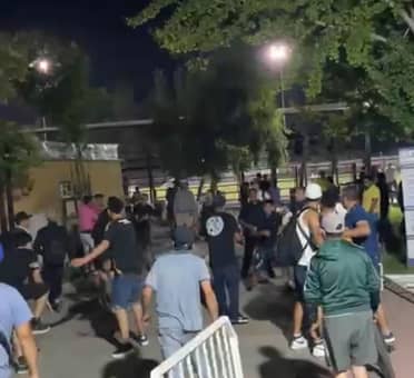 Rauco suspende uso de su estadio para partidos ANFA tras graves incidentes de este sábado