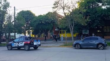 Estudiante de 15 años causa tragedia en colegio argentino disparando contra compañeros