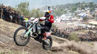 Benjamín Herrera extiende su racha dominando el Nacional de Enduro