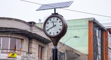 Tras más de dos décadas perdido: Histórico reloj Seiko vuelve a marcar la hora en el centro de Temuco