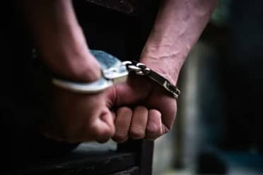 Dos chilenos detenidos en Missouri por presuntos robos a viviendas en EE.UU.