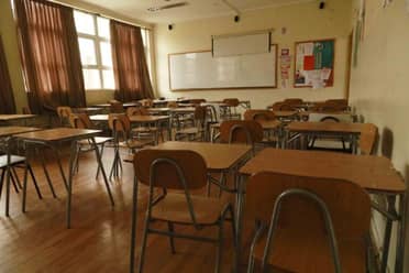 Profesor de Curicó está bajo sumario y suspendido tras ser denunciado por vulneración de derechos