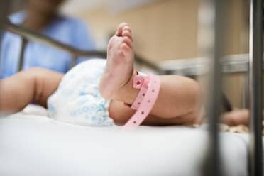 Caso Emmita: Tribunal de Curicó declaró culpables a madre por parricidio y a padre por encubrimiento