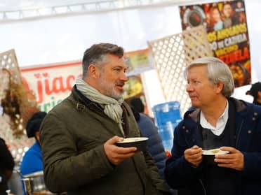 Alcalde de Ñuñoa visita la Feria de los Caldos de Curicó destacando alianza estratégica