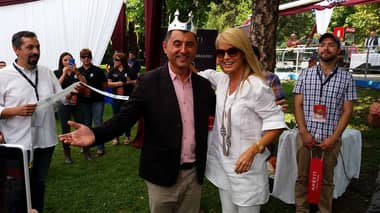 Cecilia Bolocco coronó al "Rey Feo" de la Fiesta de la Vendimia