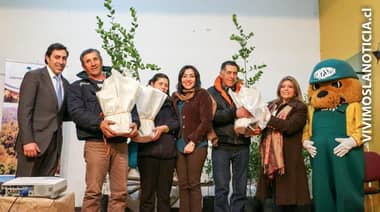 CONAF entrega árboles a pequeños agricultores de Romeral