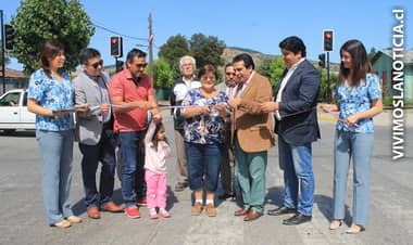 Inauguran los primeros semáforos del pueblo de Maule