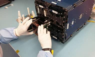 Primer satélite creado en Chile ya está orbitando la Tierra