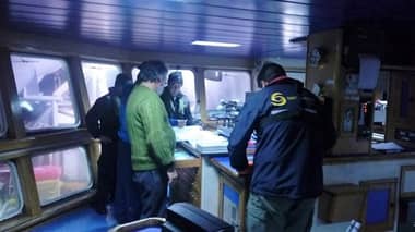 Fiscalizan a pesqueros industriales que operaban en costa del Maule