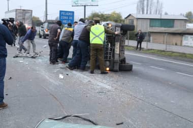[FOTOS] Triple colisión deja tres personas lesionadas en ruta 5 – Sur