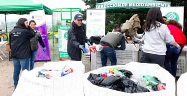 Voluntarios recolectaron una tonelada de basura en el Parque Cerro Condell