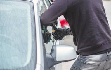 Cárcel para delincuentes dedicados a abrir autos con dispositivos electrónicos
