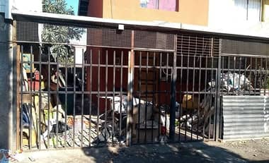 Vecinos de Villa Eduardo Frei piden ayuda para acumulador compulsivo