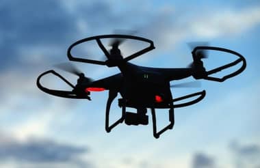 Denuncian que delincuentes usan dron para vigilar viviendas y a Carabineros en Sarmiento