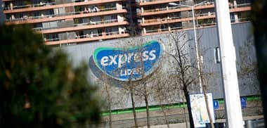 Indemnizarán a clienta a la que le robaron su auto en el supermercado