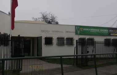 Escuela Diferencial Esperanza de Molina llamó a alumnos con discapacidades a matricularse de forma gratuita