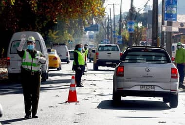 200 vehículos fueron regresado en controles sanitarios de Curicó: Mayoría provenía de Santiago