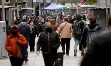 Encuesta Cadem: 73% de los chilenos cree que elecciones de abril deben aplazarse