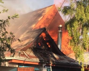 Incendios dañaron dos viviendas este domingo en Curicó