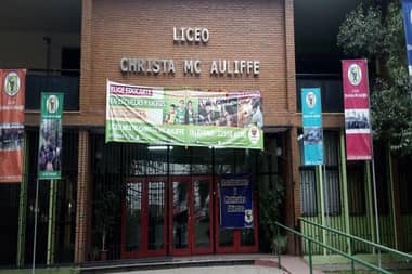 Mujer murió tras desmayarse en local de votación de El Bosque en Santiago
