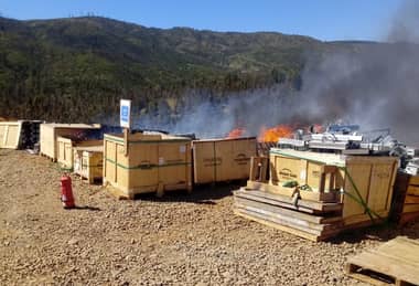 Gobernación de Curicó espera resultados de investigación para querellarse por incendio a maquinarias en Hualañé