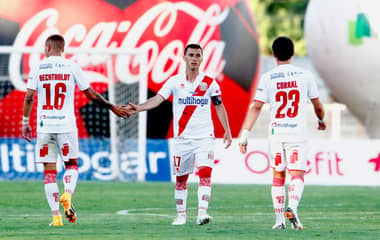 Confirmado brote de COVID-19 en Curicó Unido