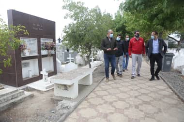 Autoridades presentaron obras de mejoramiento al interior del Cementerio Municipal de Hualañé