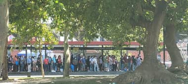 Votantes acusan falta de transporte público para ir a sufragar
