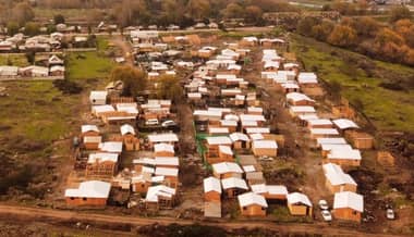 Alcalde de Curicó acusa falta de voluntad del Gobierno para erradicar toma ilegal en sector Dragones Sur